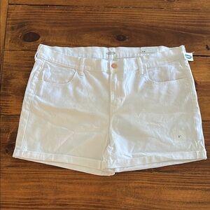 NWT Old Navy high waisted 3" white denim shorts - size 18